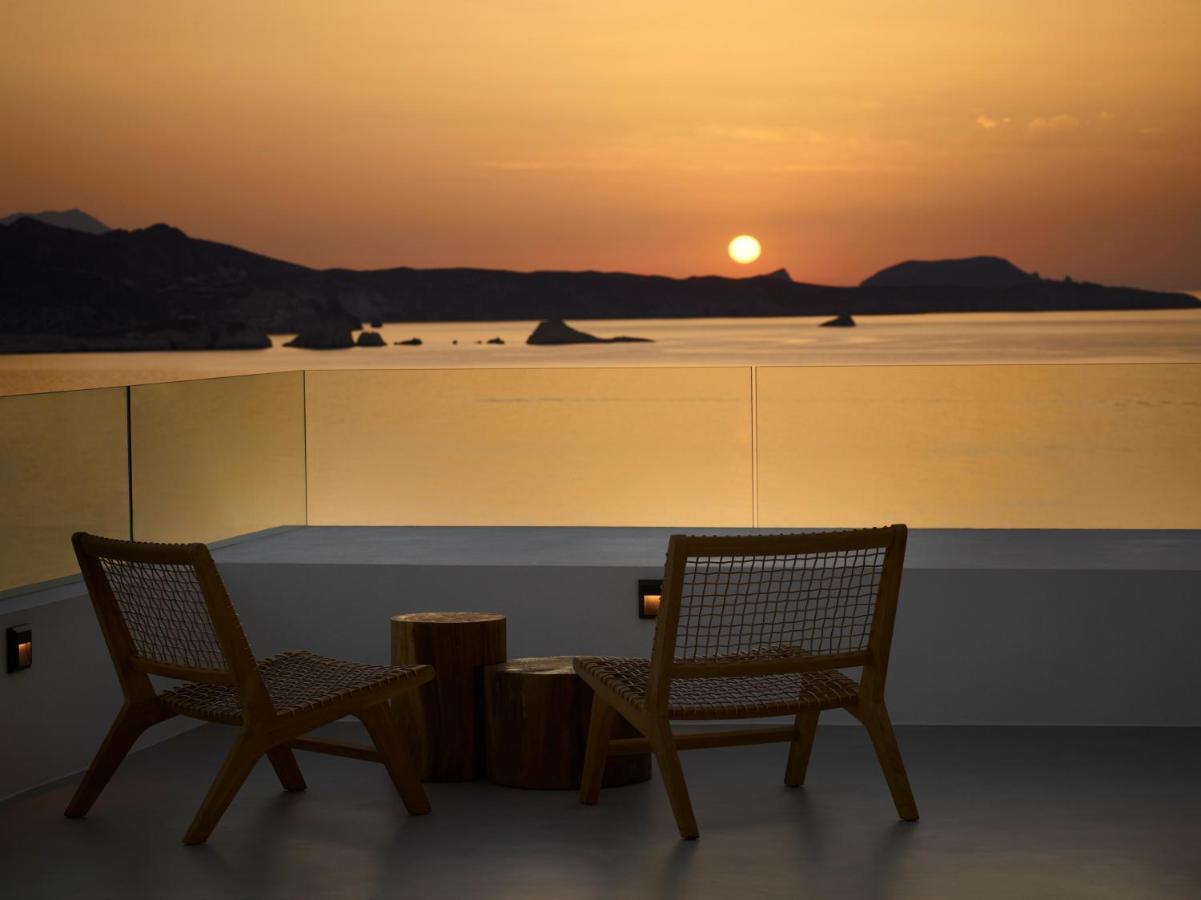 Domes White Coast Milos, Adults Only - Small Luxury Hotels Of The World Mytakas Exterior photo